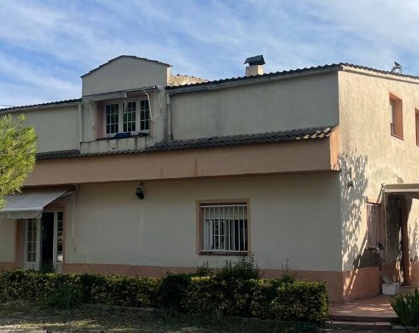 Emprius anunciem la compra de Can Gínjol, una casa de camp a l’horta de Lleida